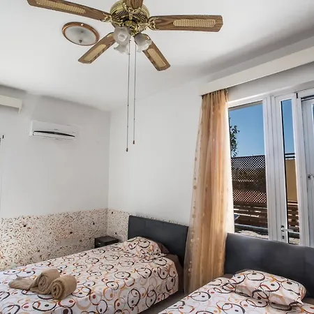 Вилла Holiday Ch